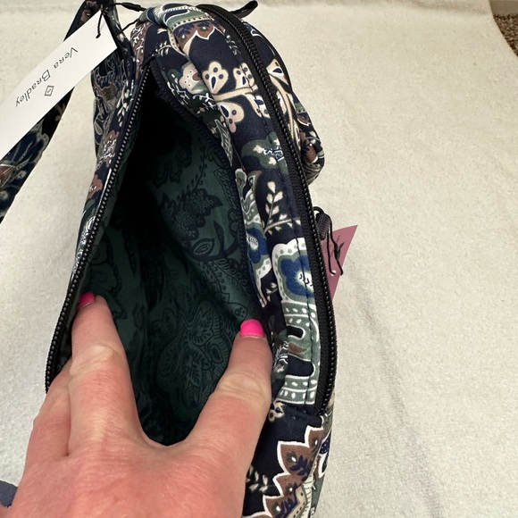 Vera Bradley Utility Sling Backpack NWT - Picture 11 of 11